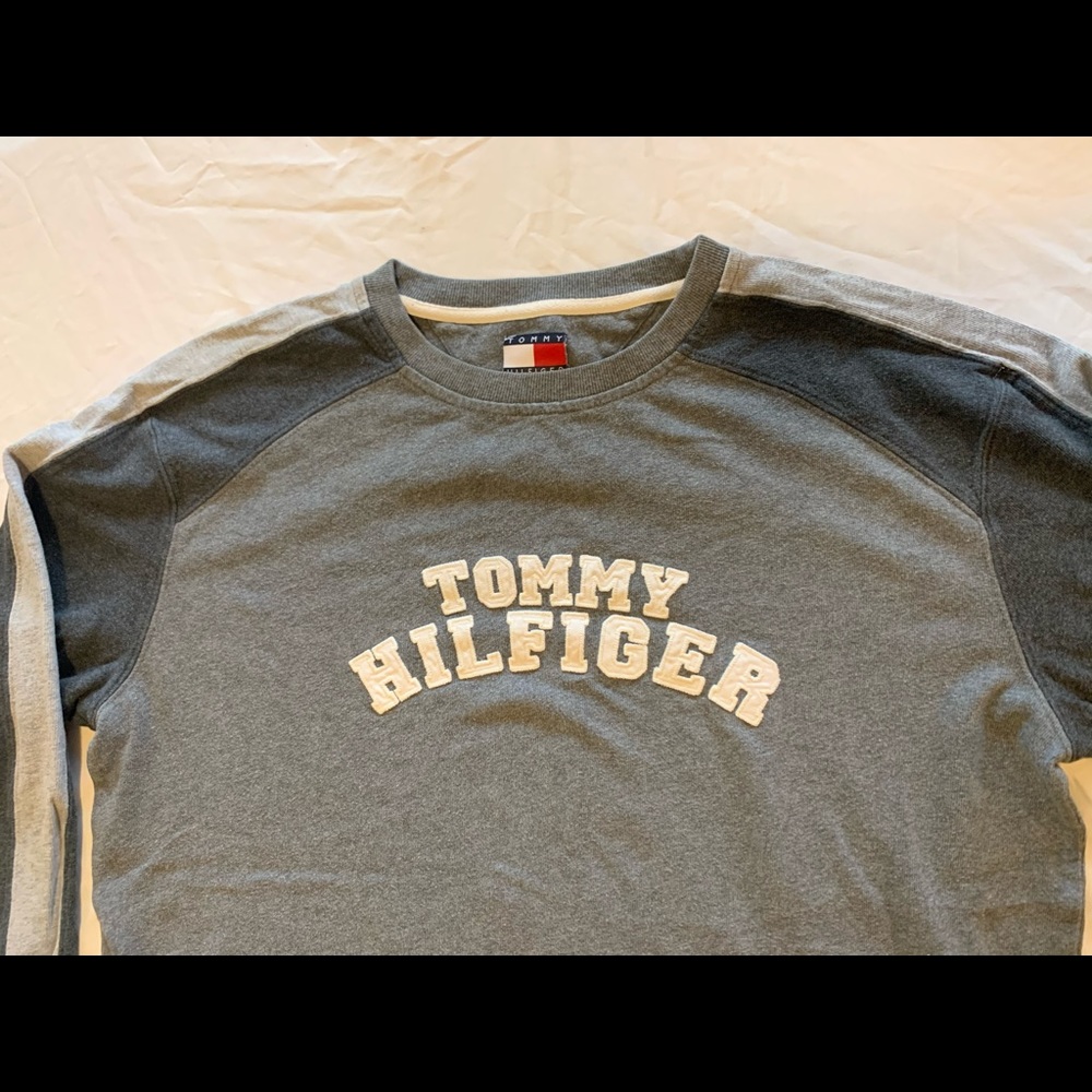 Men’s Tommy Hilfiger long sleeve shirt size L